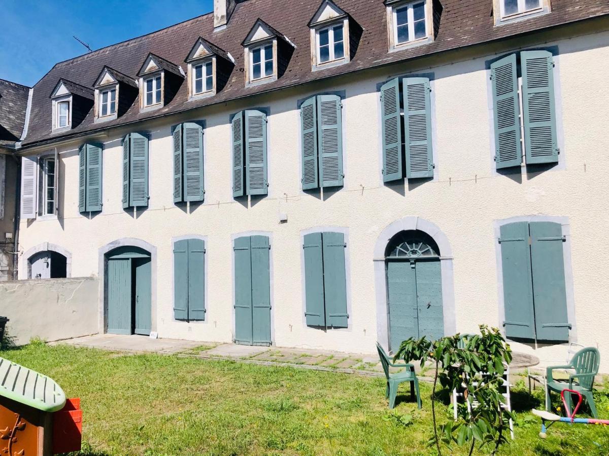 Une Maison De Famille Oloron-Sainte-Marie Exteriér fotografie